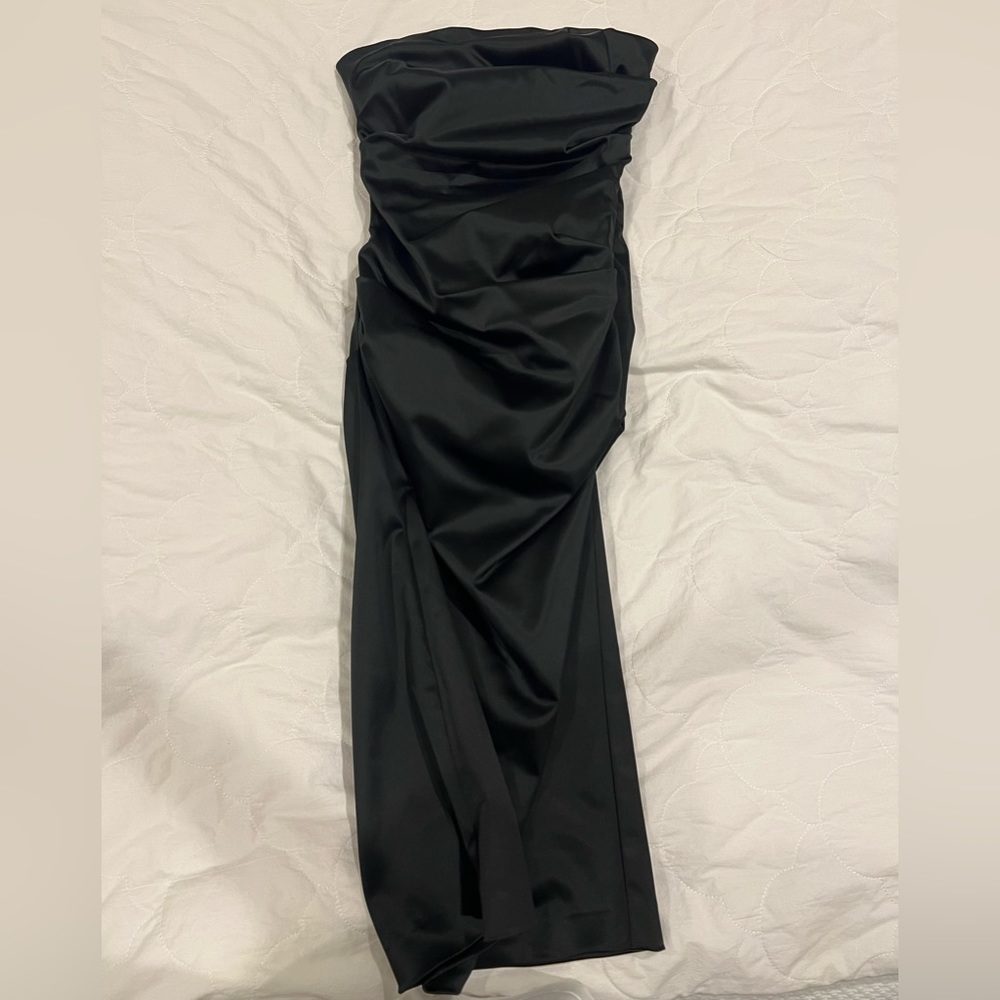 Nicole Miller Strapless Black satin midi dress